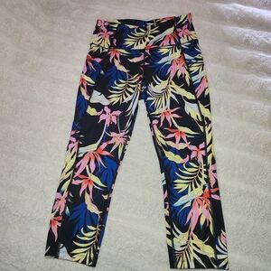 Avia Women Pull-On Active Capri Leggings M (8-10) Midnight Tropical W/Pockets